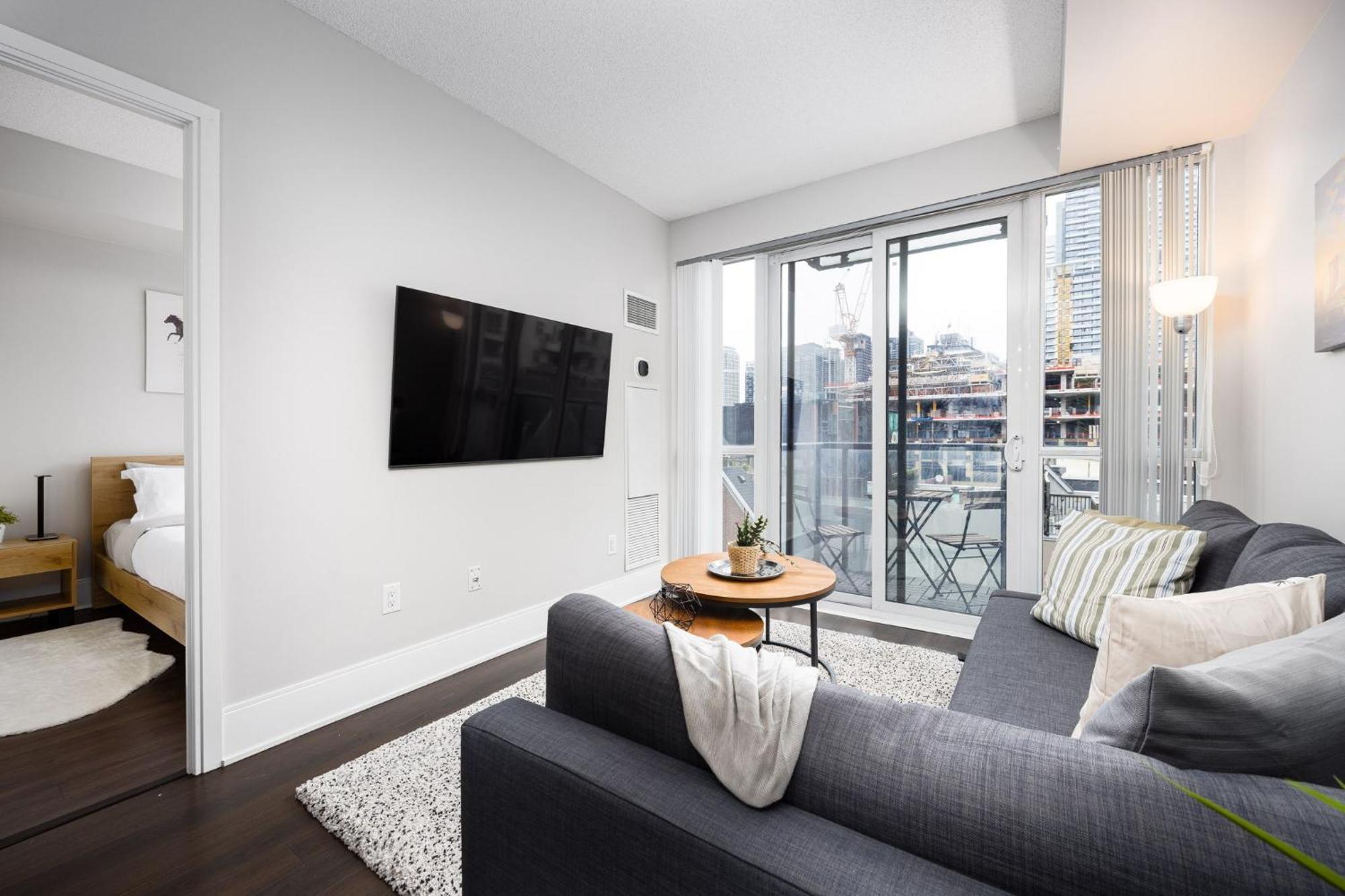 Dwtn Condo Near Cn Tower! W/ Free Parking Toronto Bagian luar foto