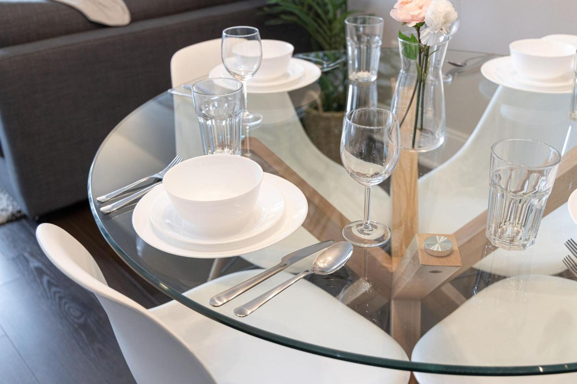 Dwtn Condo Near Cn Tower! W/ Free Parking Toronto Bagian luar foto